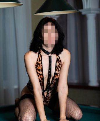 Нина, 19